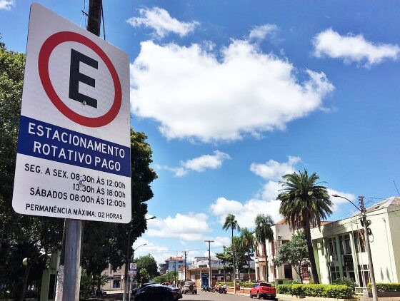 A Prefeitura de Cuiabá prorrogou o início da cobrança do estacionamento rotativo na região do Jardim Cuiabá