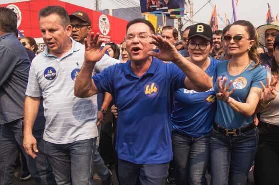 Virgínia e Mauro Mendes participaram de caminhada com Botelho neste fim de semana