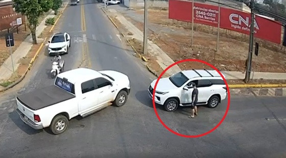 Após repercussão, homem se entregou para a polícia.