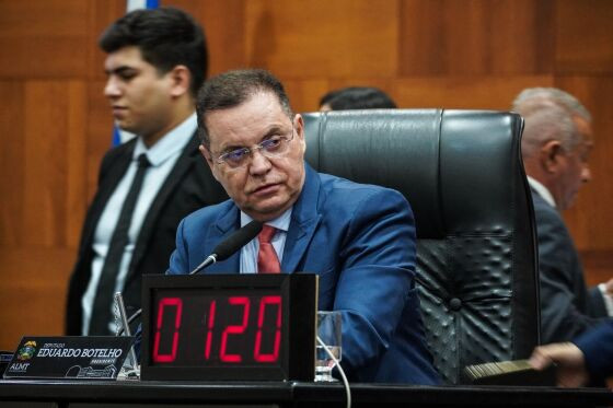 Deputado teria sido alvo de esquema de espionagem clandestina.
