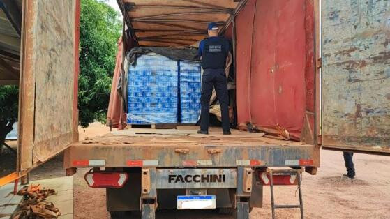 As bebidas foram apreendidas na tarde desta sexta-feira (18). 