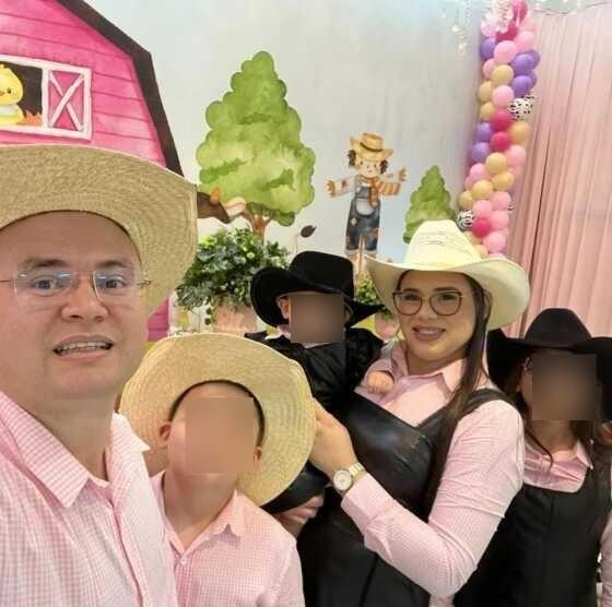 Na postagem, Robson escreveu que foi um privilégio ter construído a família que teve com Thayane