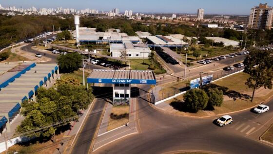 Segundo o órgão, criminosos têm notificado os condutores sobre a multa ou suspensão da Carteira Nacional de Habilitação (CNH), utilizando o nome do Detran.