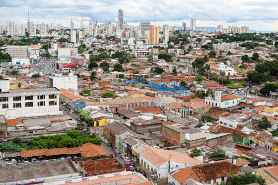 Bairros como Tijucal, Parque Cuiabá, Despraiado e Pedra 90 foram classificados como favelas ou comunidades urbanas.