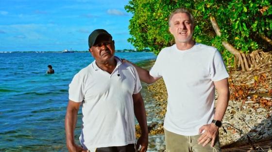 Luciano Huck e José Aparecido em matéria exibida na TV Globo.