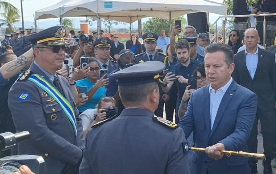 Mauro Mendes oficializou a posse do Coronel Fernando Tinoco nesta sexta (29)