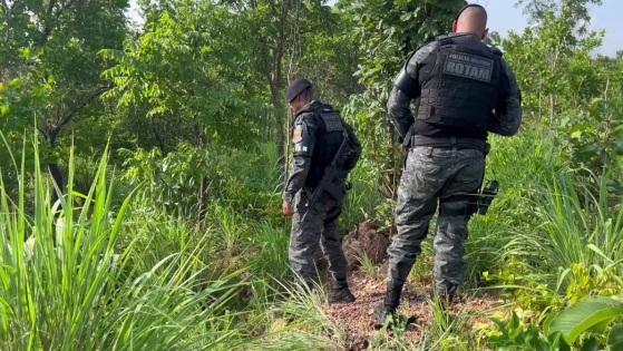 Policiais encontraram criminoso escondido em região de chácaras.