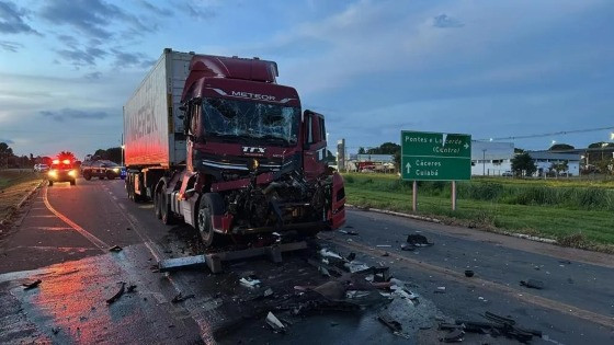 Flávia de Souza bateu na traseira de outra carreta