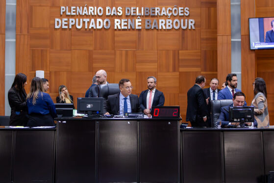 Deputados devem votar a RGA na próxima terça-feira (21). 