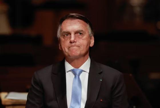 A defesa de Bolsonaro ainda não comentou a decisão.