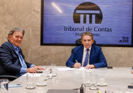 Presidente da Comissão de Educação, conselheiro Antonio Joaquim, e Presidente do TCE, conselheiro Sérgio Ricardo, ressaltam importância da política pública. 