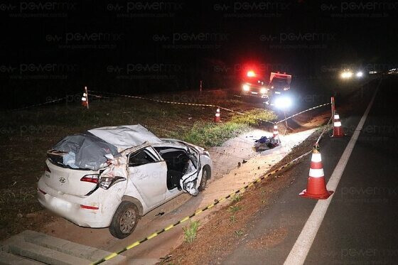 A criança morreu presa às ferragens do veículo 