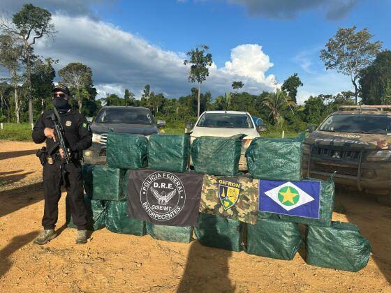 Apreensão foi feita nesse domingo (26).