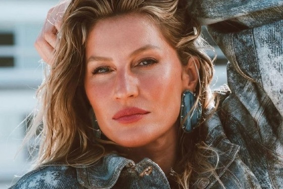 A informação foi publicada, com exclusividade, pelo TMZ. Gisele está super feliz e ela e o bebê estão saudáveis.