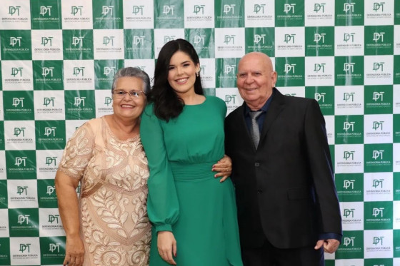 A defensora pública Safira Vanessa Carneiro Costa e os pais dela, Carlos Luiz Fonseca Costa e Maria Socorro de Jesus Carneiro Costa.