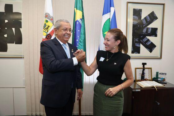 Moretti foi até o gabinete de Jayme Campos, em Brasília, visitar Jayme Campos.