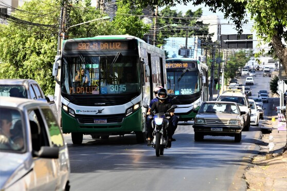 A decisão surgiu após 31 ônibus serem apreendidos pela justiça na manhã desta terça-feira (18).