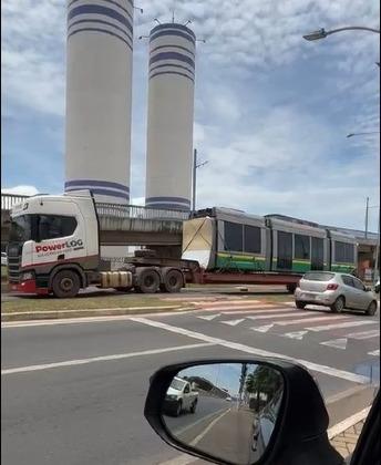 As obras do VLT, ao todo, custaram aos cofres públicos mais de  R$1 bilhão.