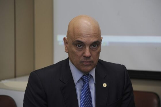 MOraes pressionou Mauro Cid para que mudasse sua declaração