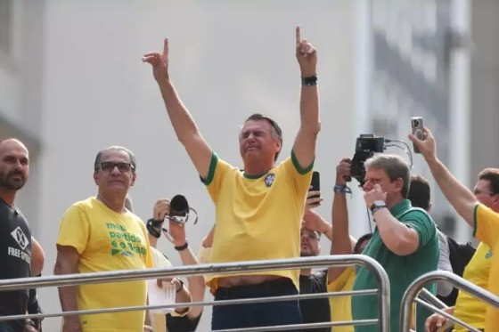 Bolsonaro quer único ato no Rio de Janeiro. 