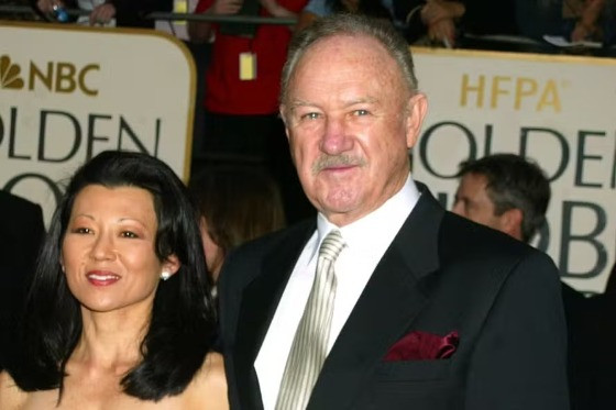 Gene Hackman e Betsy Arakawa foram encontrados mortos na madrugada desta quinta (27)