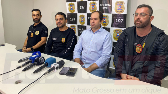 Delegados durante coletiva, nesta quinta-feira (06), para falar da Operação Office Crime