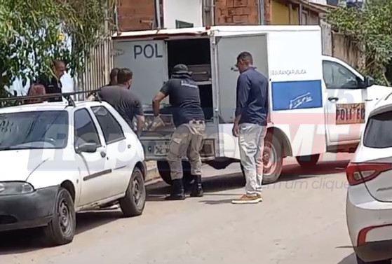 Emily foi encontrada enterrada no quintal da casa de um casal