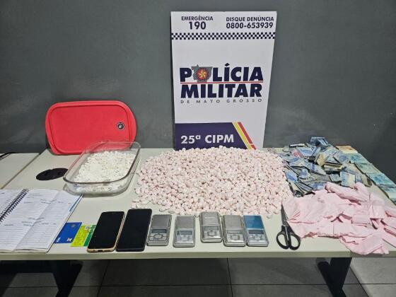 Criminoso foi entregue para a Polícia Civil, que vai investigar origem da droga.