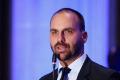 Moraes bloqueia contas de Eduardo Bolsonaro