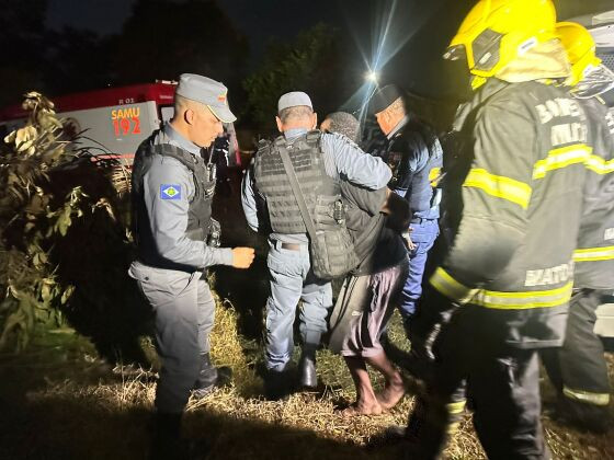 Durante a negociação com as equipes, o homem chegou a jogar gasolina nos militares 