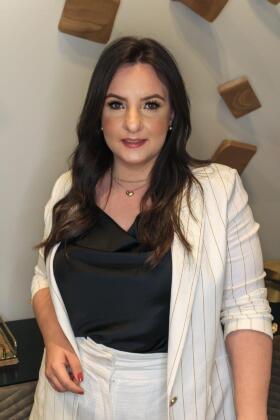 Patrícia Capitanio é palestrante, consultora financeira, sócia da empresa W1 Consultoria Financeira e autora do livro “Consultório Lucrativo”.