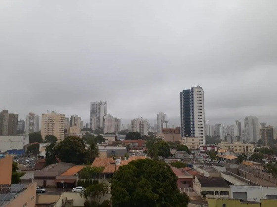 O dia começou nublado em Cuiabá.