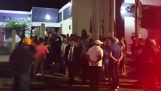 Votação durou pouco mais de um minuto.