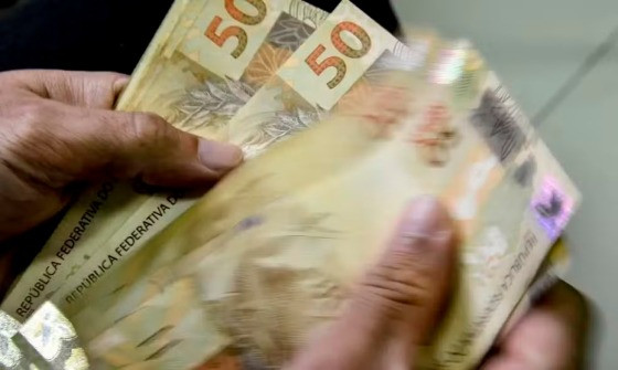 Cédulas de dinheiro, em imagem de arquivo