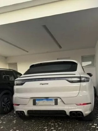 Veículo Porsche Cayenne apreendido em Brasília com suspeito de ser operador financeiro de lobista do STJ