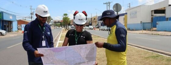 Localizada às margens do Rio Cuiabá, a localidade concentra importantes vias públicas, com forte atividade comercial. 