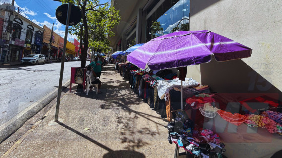 Ambulantes têm até amanhã para deixar ruas do Centro Histórico de Cuiabá.
