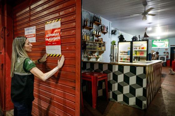 A fiscalização foi realizada pela Secretaria Municipal de Ordem Pública (Sorp), com apoio do Corpo de Bombeiros, Polícia Militar, Vigilância Sanitária e Secretaria Municipal de Segurança Pública