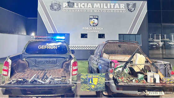 Com os criminosos, foram apreendidas carabinas, revólveres, pistolas, munições de diversos calibres e uma caminhonete.