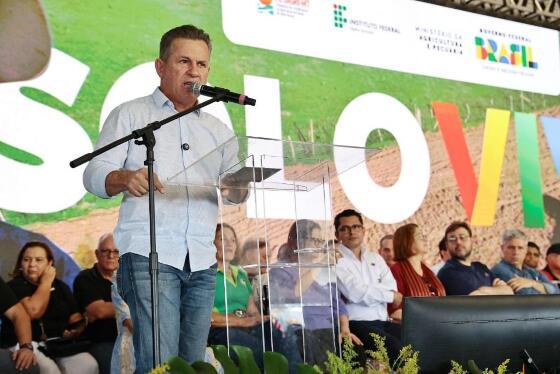 PT recorreu a uma caravana para fazer volume na vinda de Lula e vaiar Mauro.
