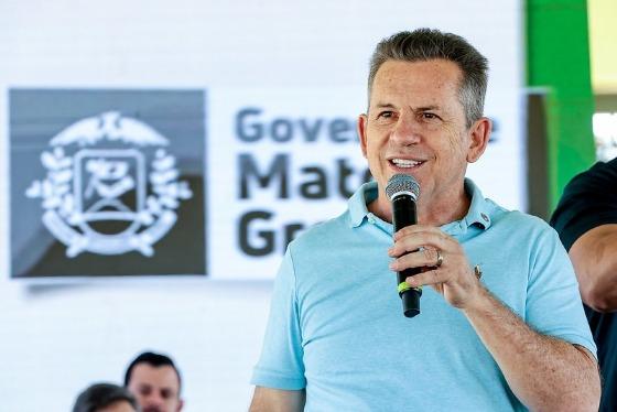 Mauro discursou em evento realizado no assentamento Santo Antônio da Fartura.