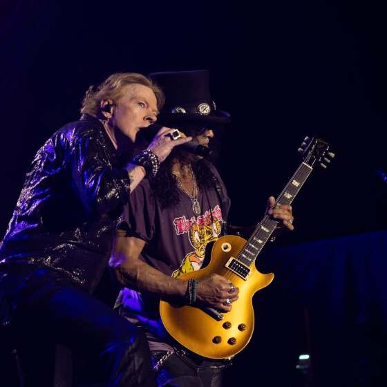 Liderada pelo vocalista Axl Rose e pelo guitarrista Slash, o Guns já pisou no Brasil algumas vezes, mas nunca em Mato Grosso.
