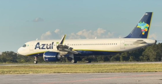 Apesar do susto, a aterrissagem e o desembarque dos passageiros aconteceram normalmente. 