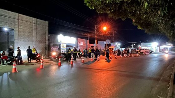 As ações ocorreram simultaneamente nos dois sentidos da pista, sendo uma no acesso principal do bairro Jardim Itália e a outra no bairro Santa Cruz.