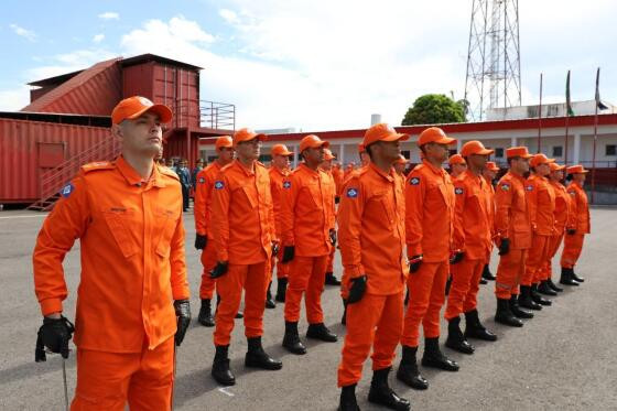 Novo uniforme passa a ser obrigatório em julho.
