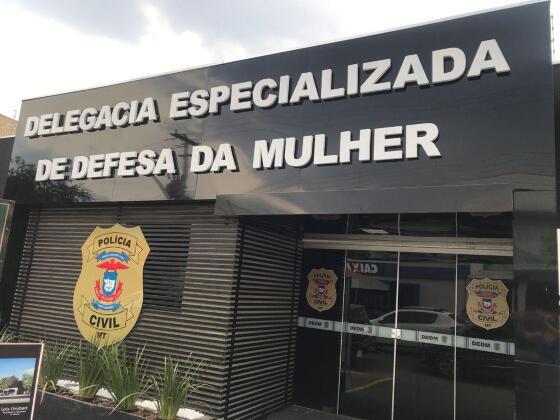 O caso foi registrado pela Delegacia Especializada de Defesa da Mulher de Barra do Garças.