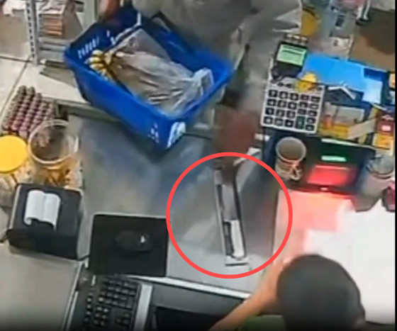 Assassino comprou a faca um dia antes do crime