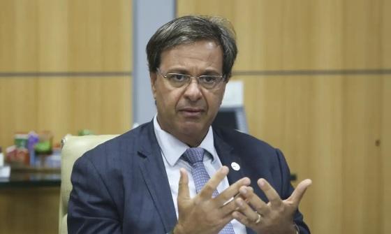 Ex-ministro estaria tentando ajudar Mauro Cid a conseguir cidadania portuguesa.