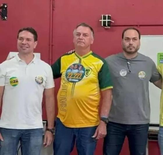 Ramagem, Jair Bolsonaro e Carlos Bolsonaro estão entre os indiciados pela investigação da PF