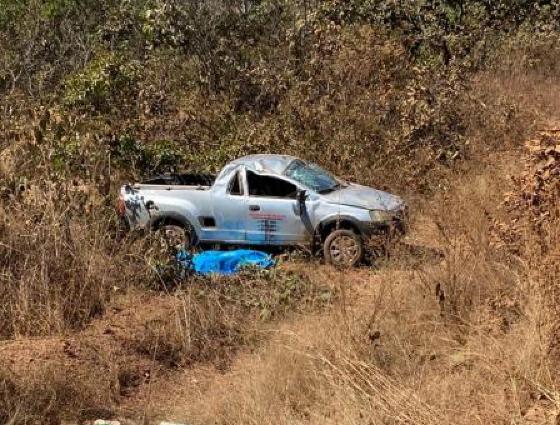 O carro capotou após o marido de Claudete perder o controle da direção. 